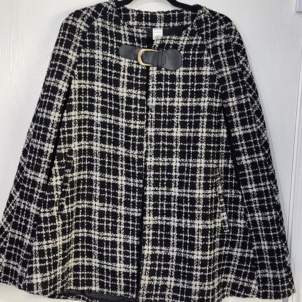 Liz Clairborne Cape One Size fits All